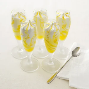 Flüte mit Limoncello (Glas)